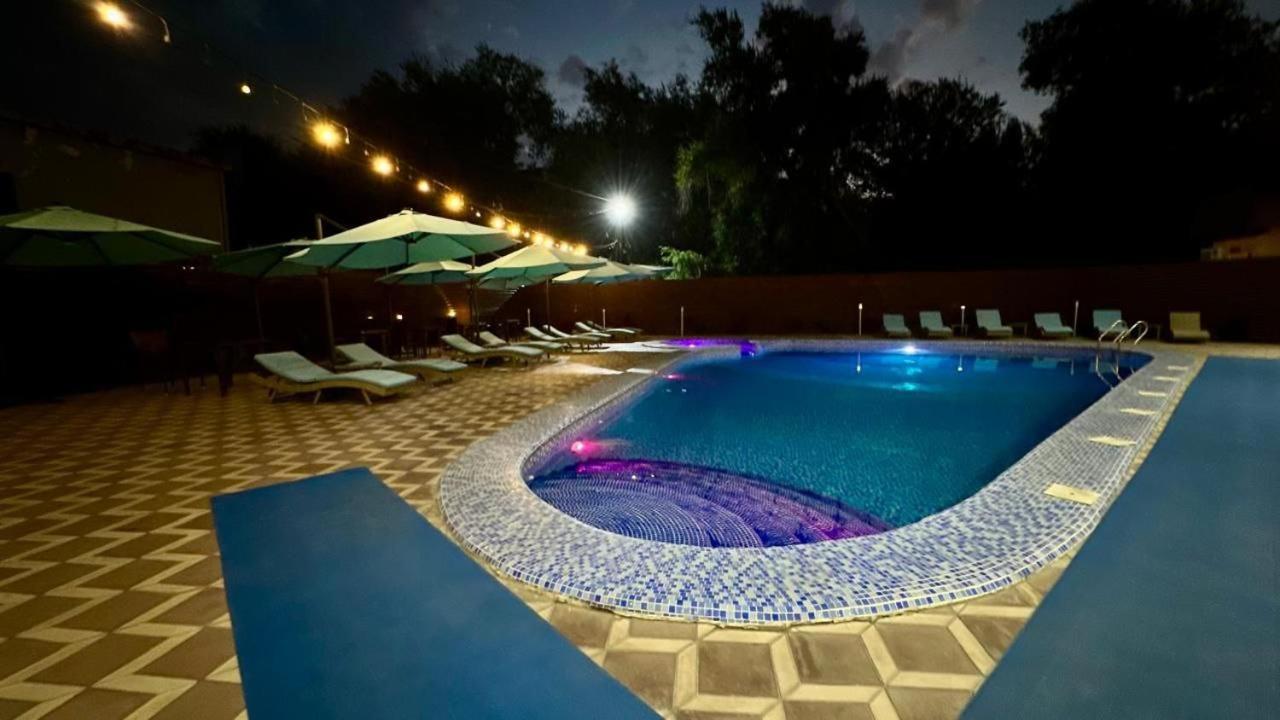 Barhat Hotel & Spa Taraz Exterior foto