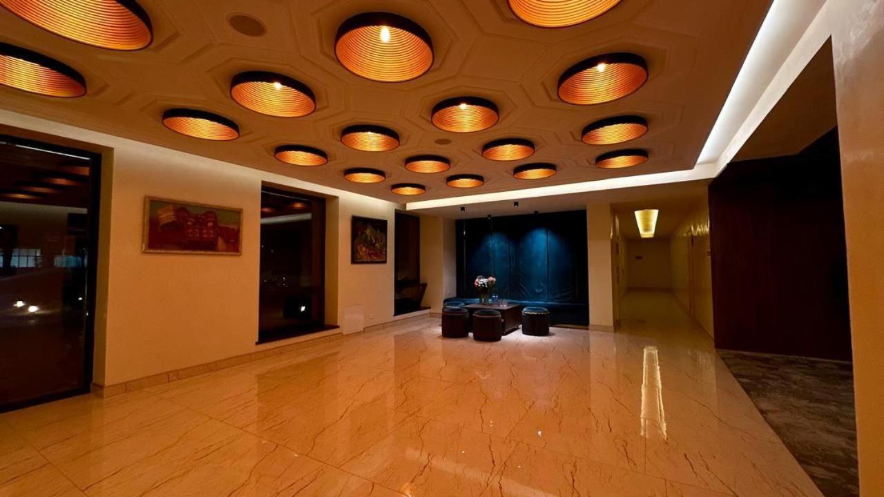 Barhat Hotel & Spa Taraz Exterior foto