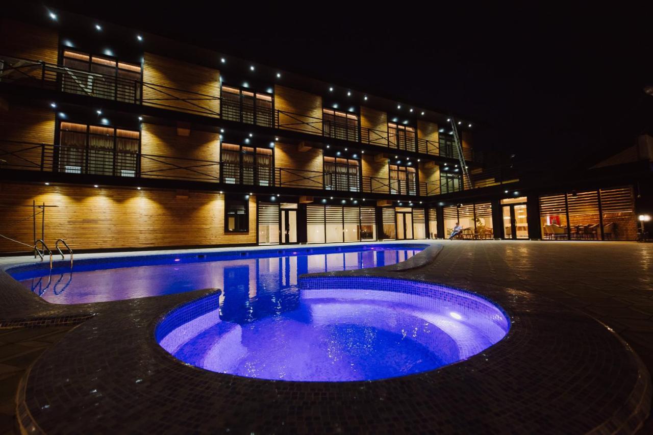 Barhat Hotel & Spa Taraz Exterior foto