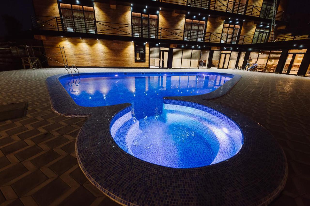 Barhat Hotel & Spa Taraz Exterior foto