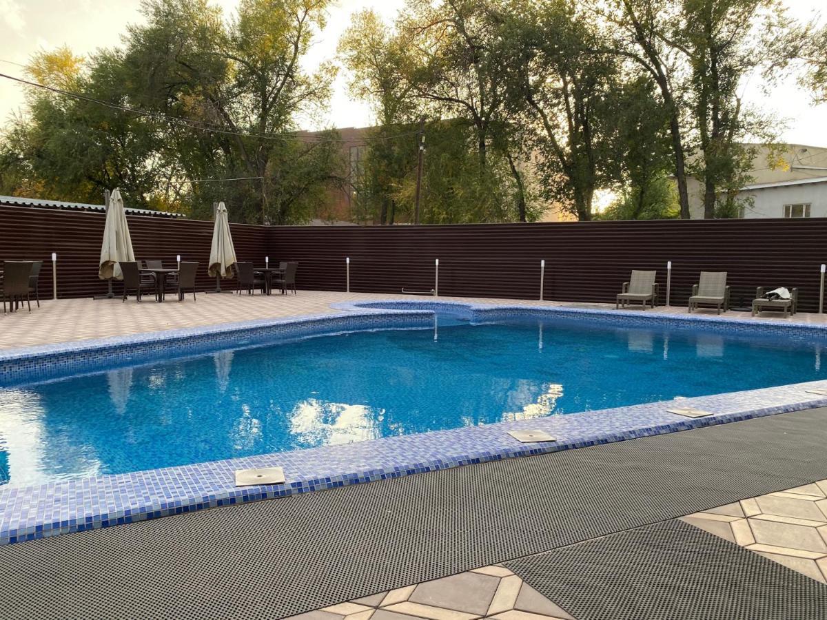 Barhat Hotel & Spa Taraz Exterior foto